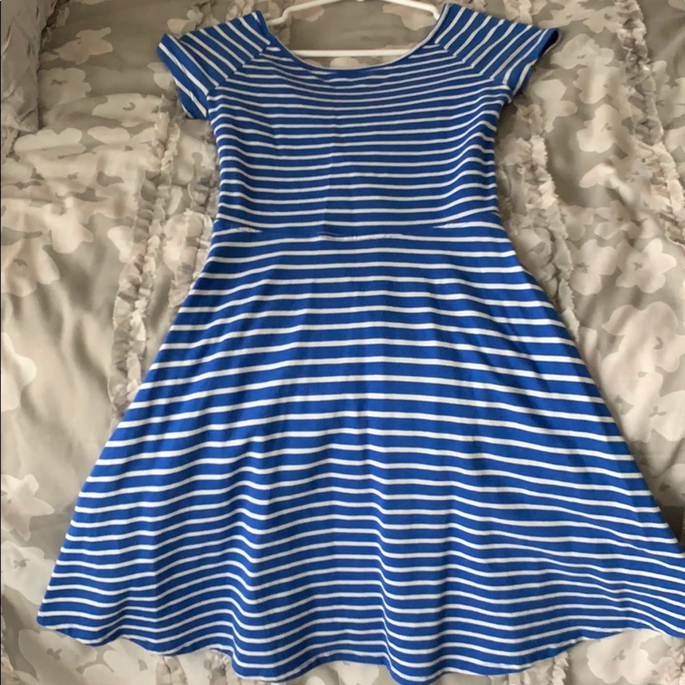 Casual blue striped dress.